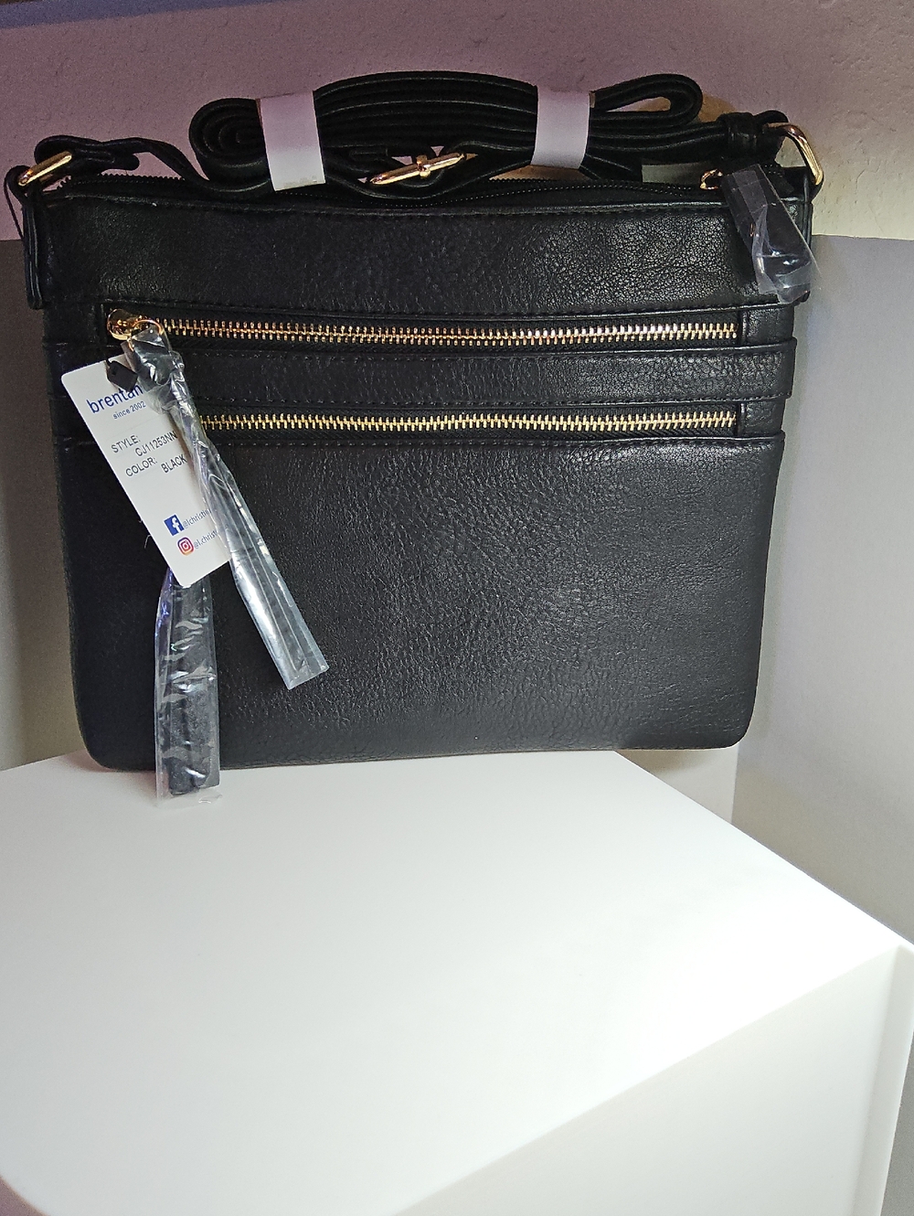 NWOT Brentano Black Crossbody Bag